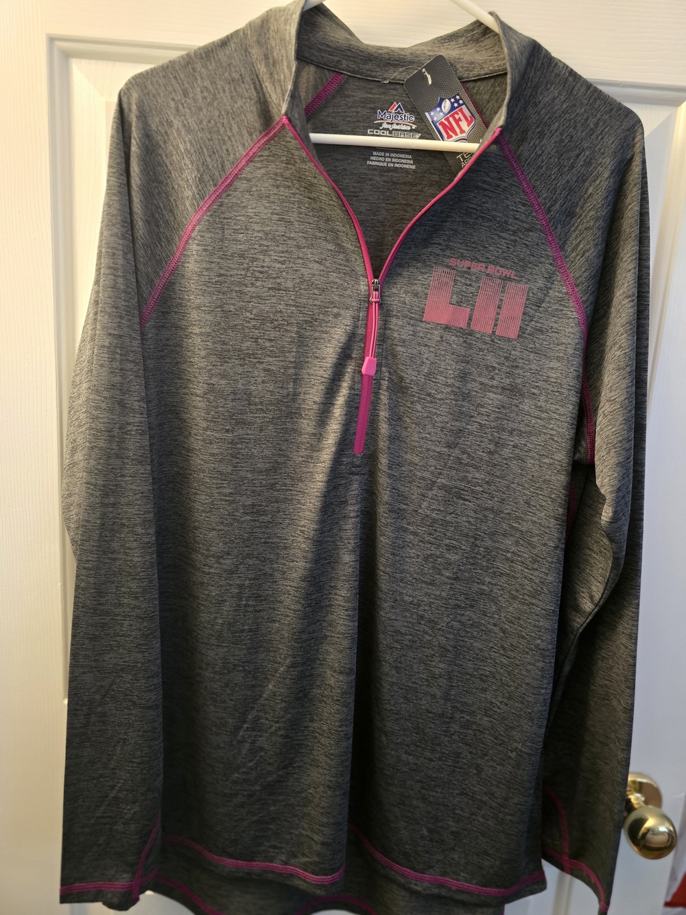 Majestic Ladies Gray & Pink Super Bowl LII Quarter-Zip Pullover